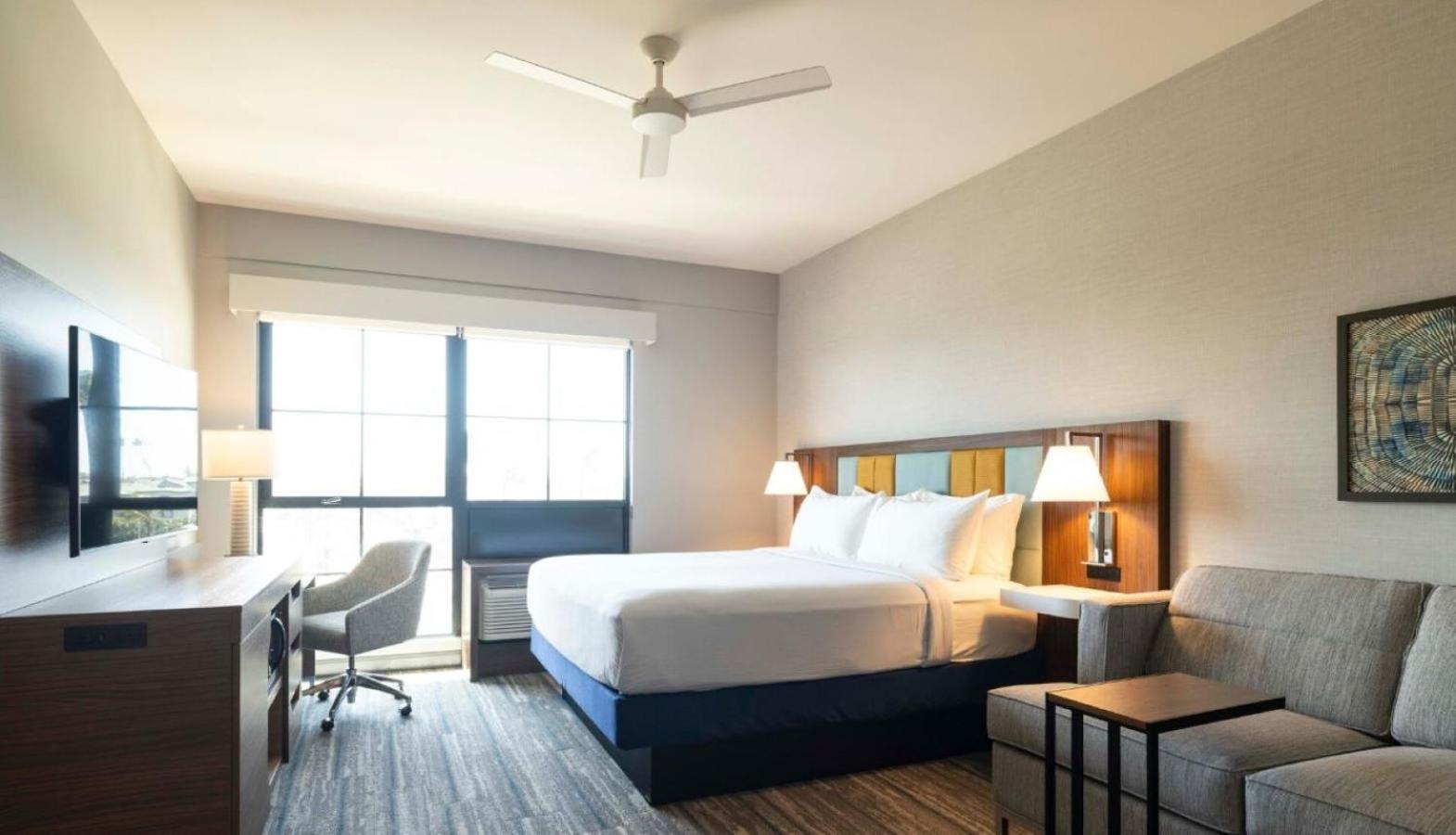 Hampton Inn & Suites Maui North Shore Kahului Extérieur photo